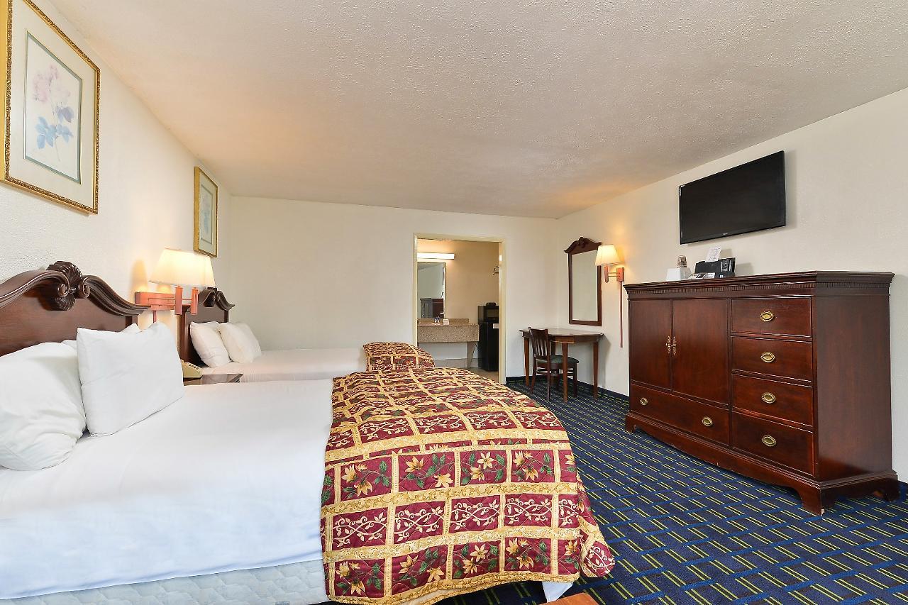 Americas Best Value Inn Suites South Boston Buitenkant foto
