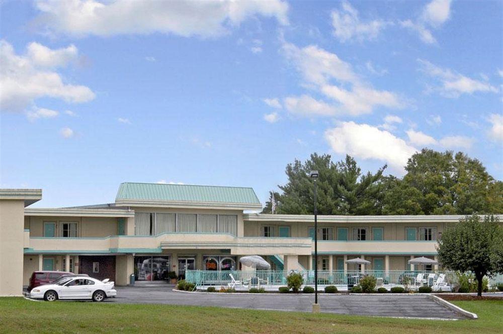 Americas Best Value Inn Suites South Boston Buitenkant foto