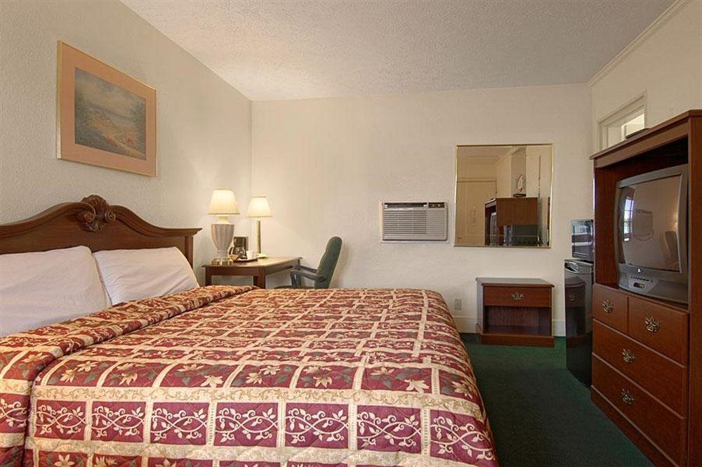 Americas Best Value Inn Suites South Boston Kamer foto